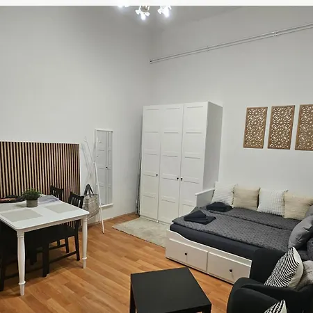 Lonyay * Budapest